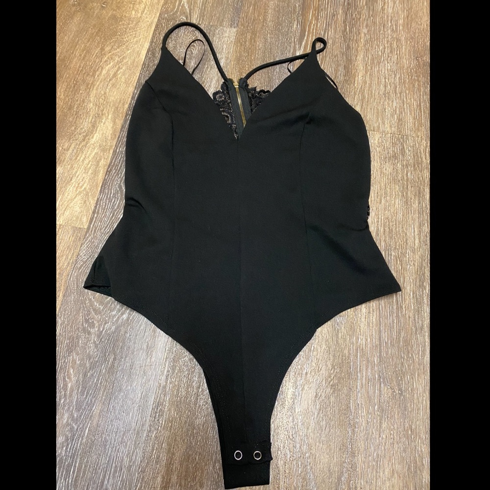 Windsor bodysuit with lace back cutout